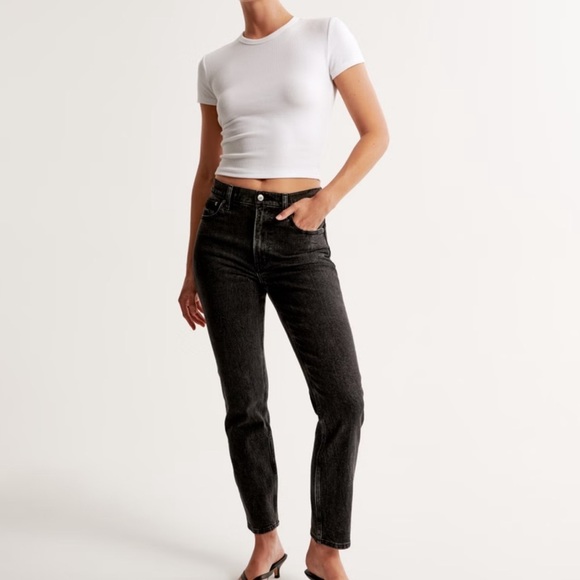 Abercrombie & Fitch High Rise Mom Jean Black Size 27 / 4 Short - Picture 1 of 11